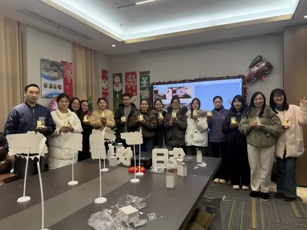 Centerway Steel, сталелитейная торговая компания, празднование Рождества, день рождения сотрудника, культура компании, тимбилдинг, сталелитейная промышленность, празднование на рабочем месте, вовлечение сотрудников, корпоративные мероприятия