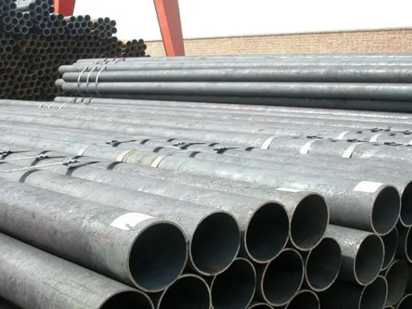 ¿Cuál es el proceso exacto para la extrusión de tubos sin costura?